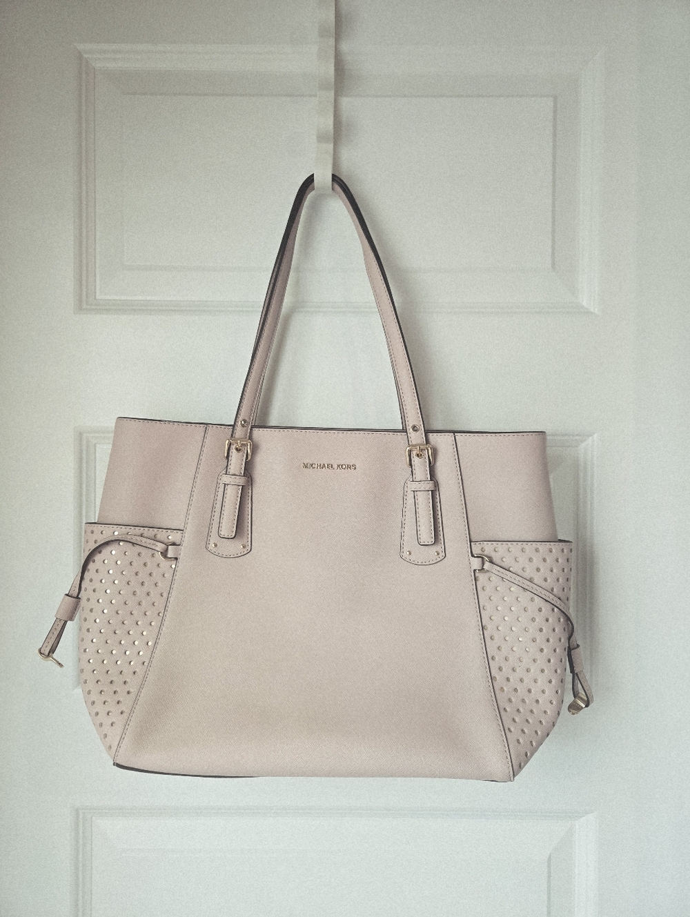 Michael Kors Voyager saffiano Bag - Picture 1 of 12